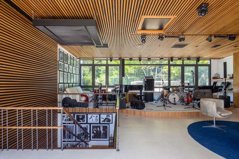 Triplex Penthouse has private entrance from the street and music studio
