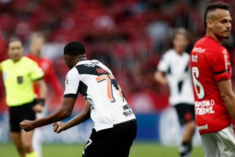 Jogo do Vasco hoje: onde assistir, horário e escalações da partida contra o  Inter pelo Brasileirão - Lance!