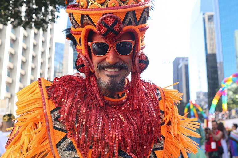 Paulistano Gil Arruda, de 60 anos, na Parada do Orgulho LGBT+