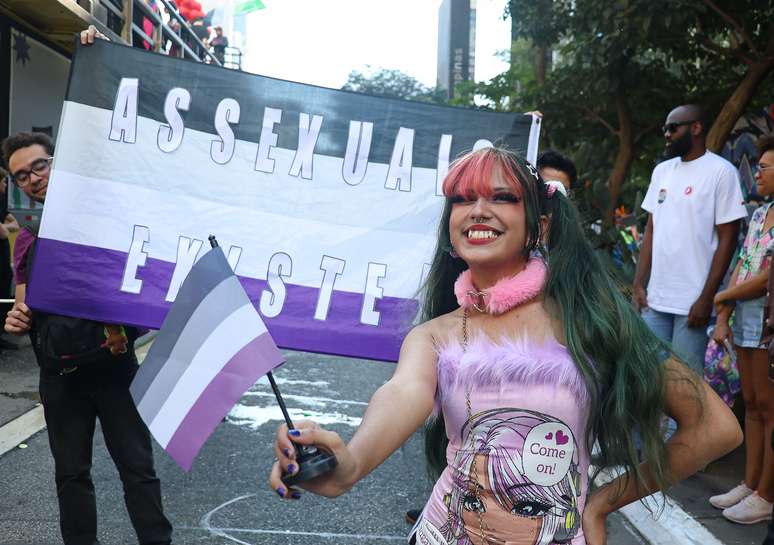Jessica é assexuada e marcou presença na Parada LGBT+
