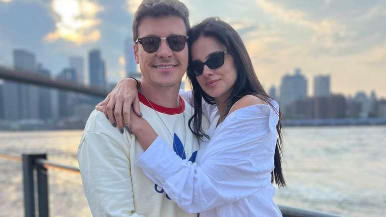 Vera Viel impresses by showing an old photo next to Rodrigo Faro