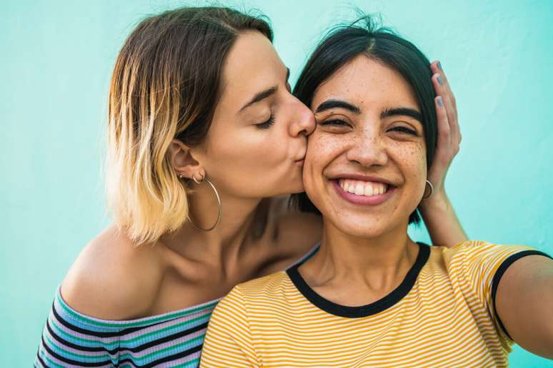 See how to perform the gypsy sweetening ritual to attract love