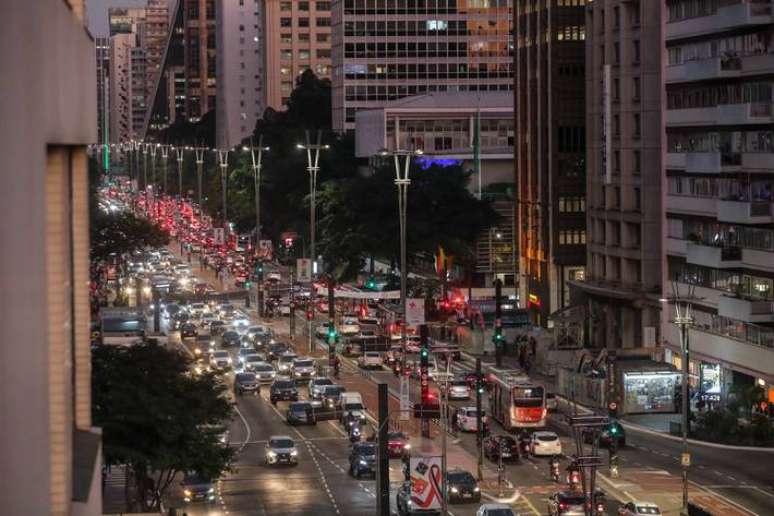 Cerca de 16 mil ve&iacute;culos foram subtra&iacute;dos sob viol&ecirc;ncia ou grave amea&ccedil;a no &uacute;ltimo ano na capital