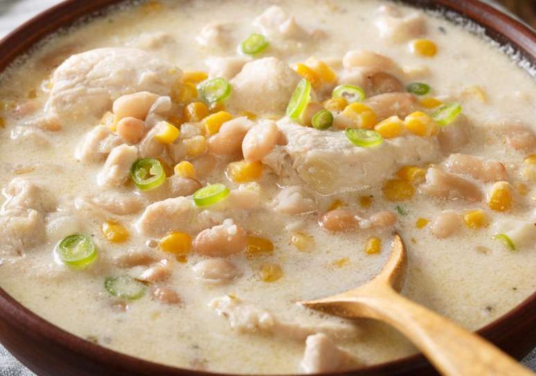 Chilli de frango e feijão branco