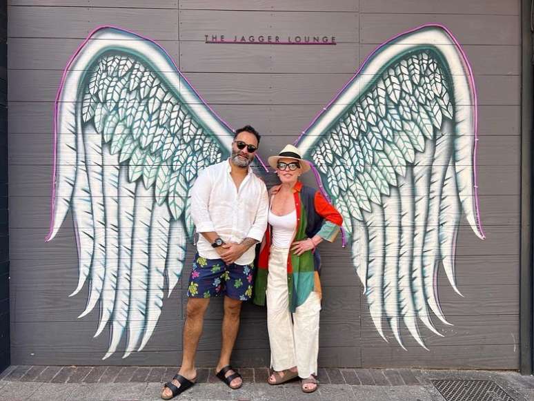 Ana Maria Braga assumiu namoro com o jornalista Fabio Arruda em janeiro deste ano, quando compartilhou foto ao seu lado durante viagem pela África do Sul