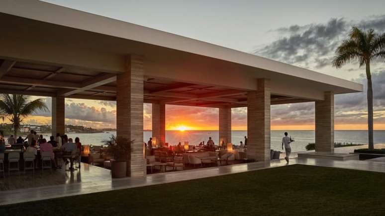 Four Seasons: o melhor lugar para estar na golden hour é no Sunset Lounge