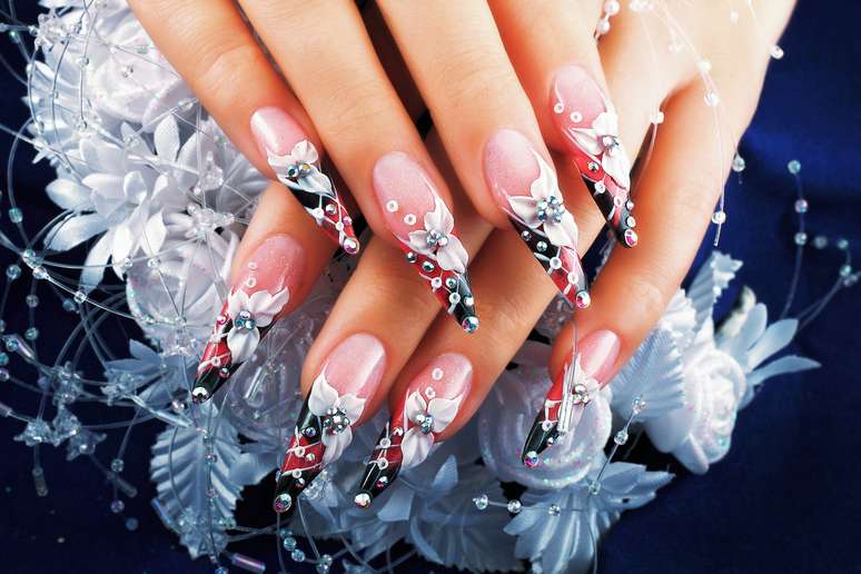 Unhas decoradas têm feito bastante sucesso e conquistado mulheres de todas as idades