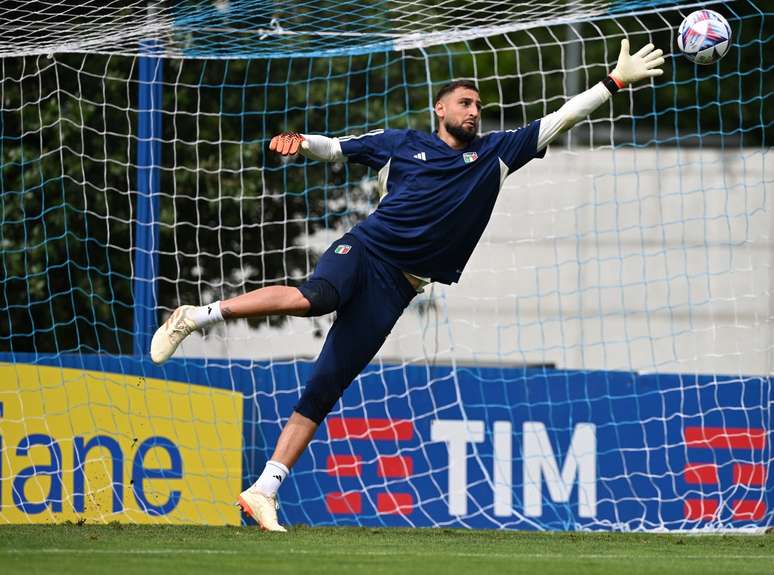 O goleiro Donnarumma, do PSG, &eacute; um dos destaques da sele&ccedil;&atilde;o italiana &ndash;