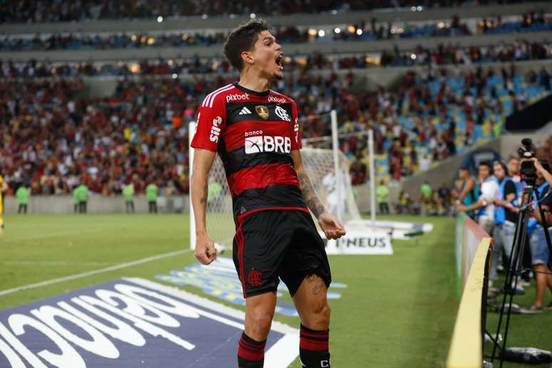 Atacante do Corinthians fala de boa fase e conta como é jogar no seu time  do coração