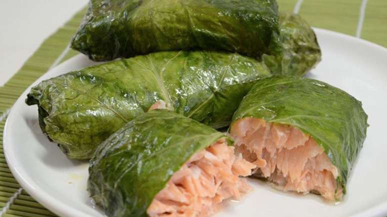 Envelope de couve e salm&atilde;o