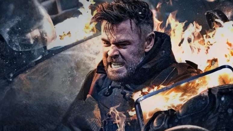 Chris Hemsworth comemora sucesso de 'Resgate', maior estreia da história da  Netflix 