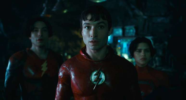Ezra Miller é Barry Allen em The Flash, novo filme do universo DC