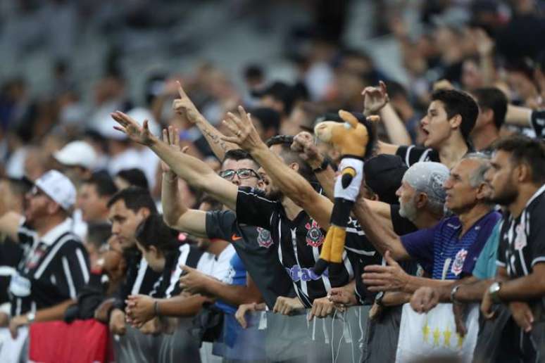 Corinthians jogará uma partida com portões fechados graças a cantos homofóbicos entoados contra o São Paulo