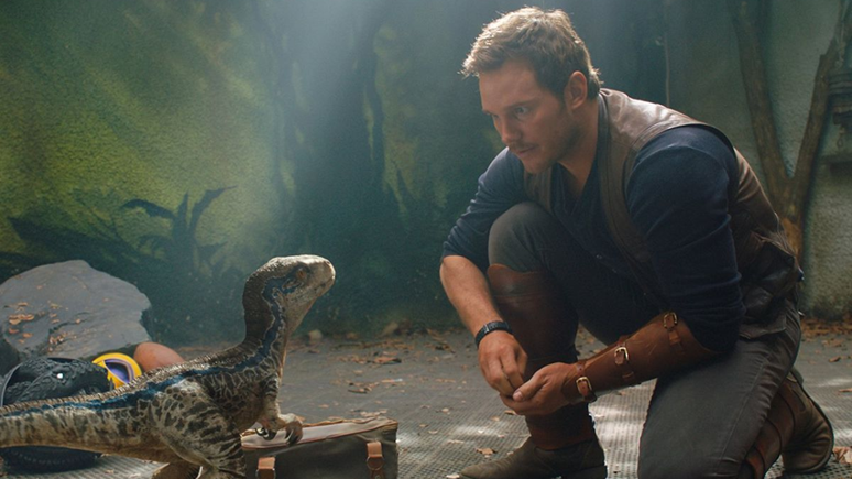 Chris Pratt em cena de Jurassic World: Reino Amea&ccedil;ado.
