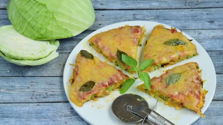Pizza de repolho fit