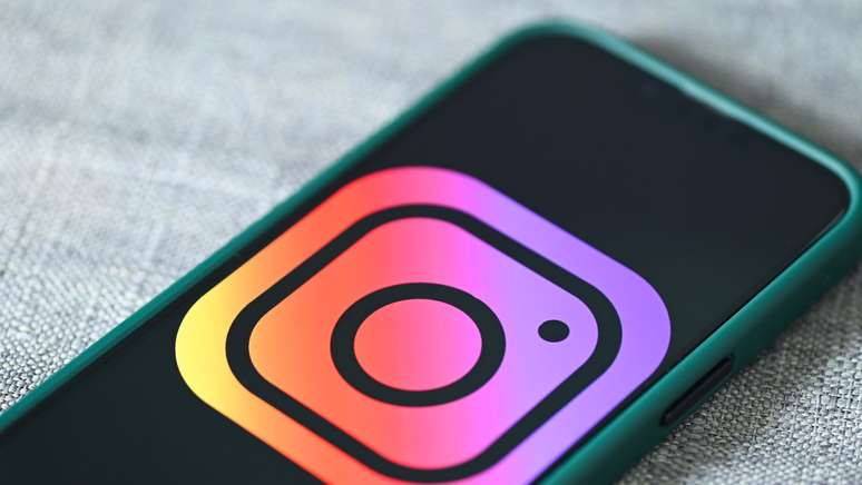 The cause may be the solution to reactivate the suspended account on Instagram