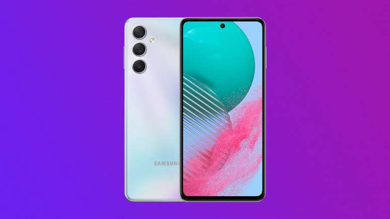 A tela Super AMOLED Plus do Galaxy M54 5G apresenta &oacute;tima qualidade