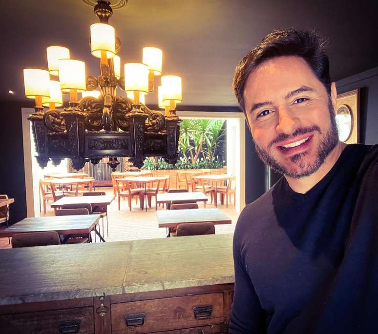 RicardoTozzi compartilha foto dentro da Casa Cascais