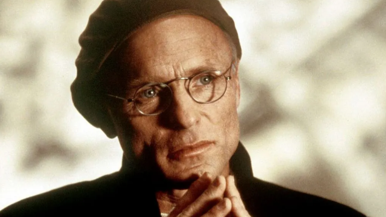 Ed Harris interpreta Christof, criador do programa que manipula Truman