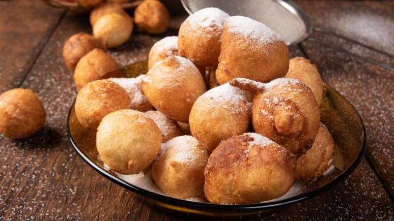 Bolinho de chuva tradicional