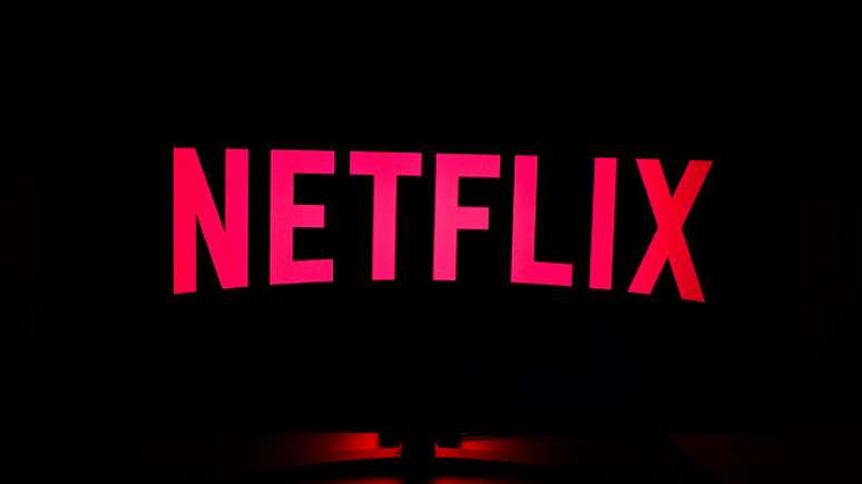 Quais as diferenças entre os planos com anúncio e básico da Netflix.