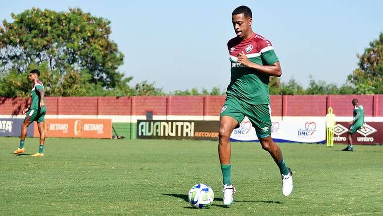 Keno tem contrato com o Fluminense até o fim de 2025 –