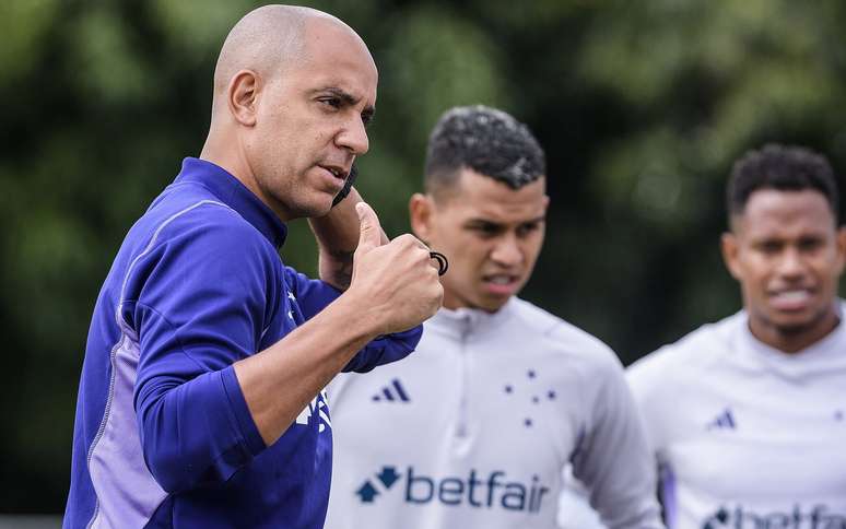 Três jogadores do Grêmio estão pendurados para jogo contra o Fortaleza