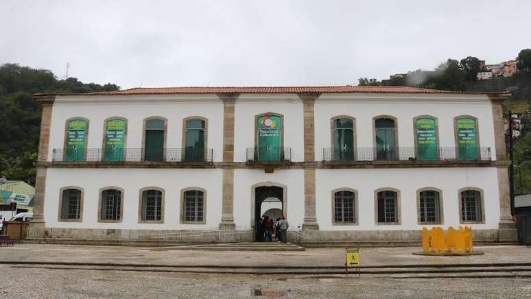 No antigo prédio da cadeia de Santos, onde o tesoureiro Largarcha ficou preso, hoje funciona uma Fábrica de Cultura