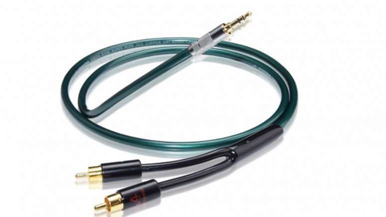 Cabo ATAUDIO de 3,5mm (P2) para RCA no Aliexpress.