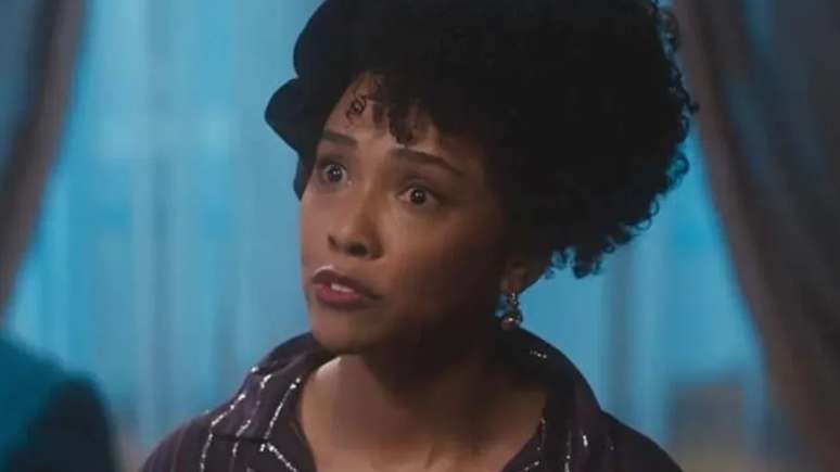 Perfect Love: Before the tragedy, Lucilia tries to take over the hotel