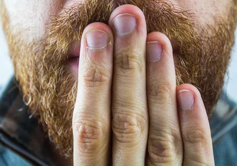 Hiccups come with spasm of the diaphragm and closure of the glottis (Image: Darko Djurin/Pixabay)