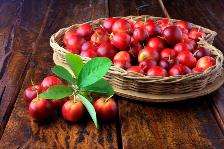 A acerola é uma excelente fonte de vitamina C