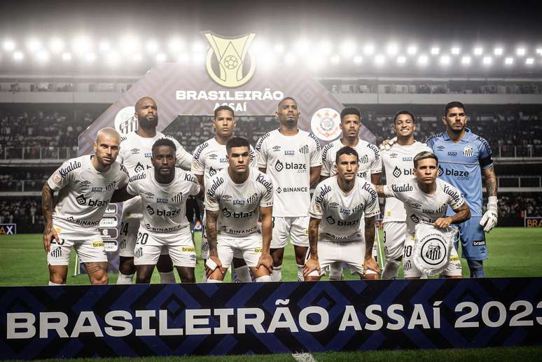 Vila Belmiro pronta para receber jogo entre Corinthians e Santos