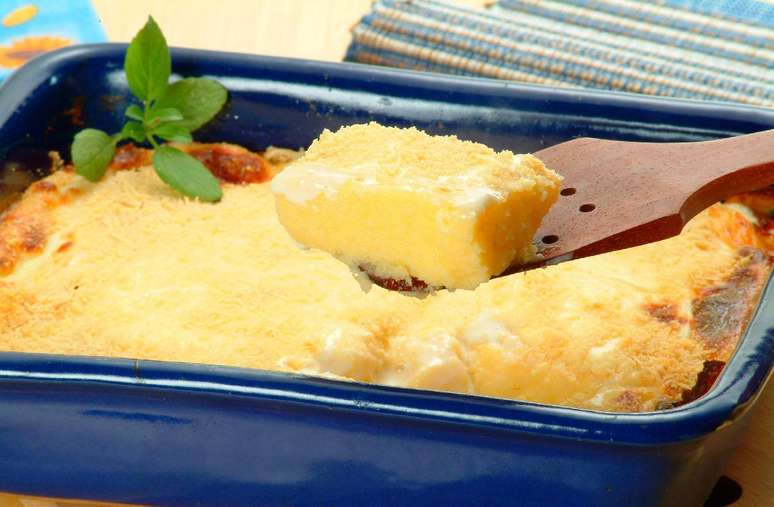 Gratinado de polenta com requeij&atilde;o
