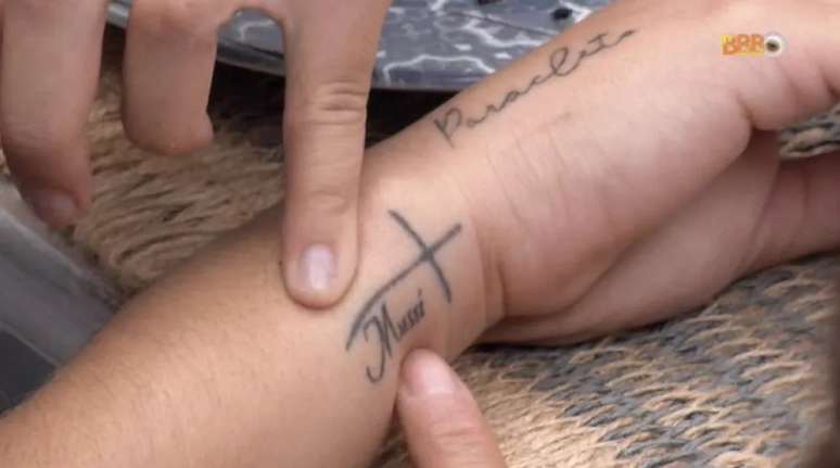 Tatuagem de Key Alves em homenagem a Rodrigo Mussi