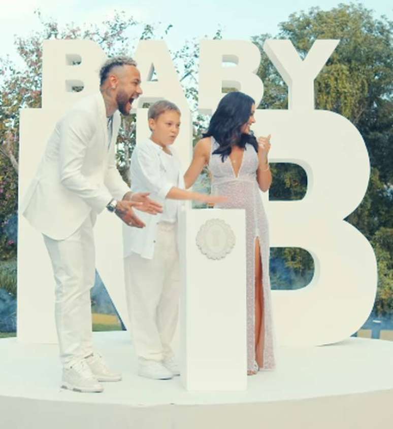 Neymar, Davi Lucca and Bruna Biancardi at tea reveal the gender of Neymar's daughter Neymar, Davi Lucca and Bruna Biancardi at tea reveal the gender of Neymar's daughter