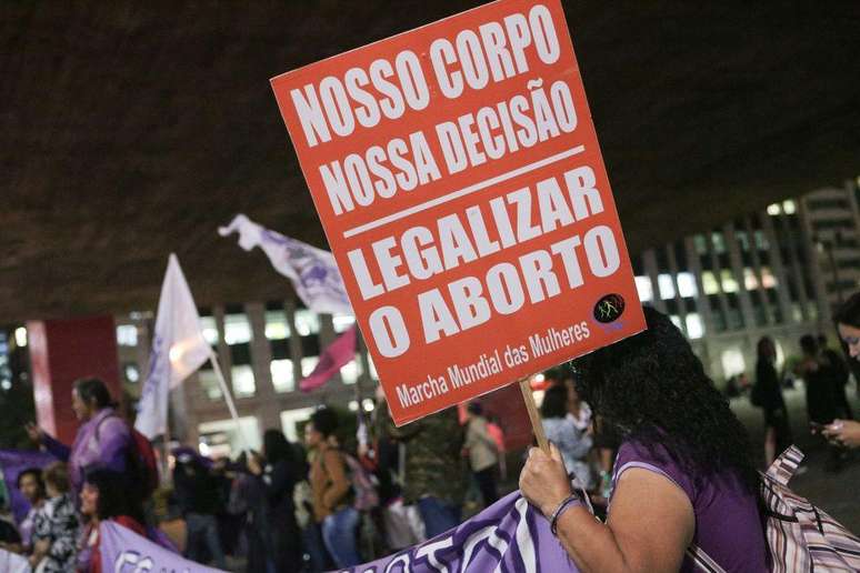 Para Fraser, é necessário ir além da legalização do aborto