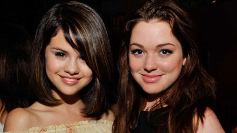 Selena Gomez recusou spin-off de "Os Feiticeiros de Waverly Place", diz Jennifer Stone