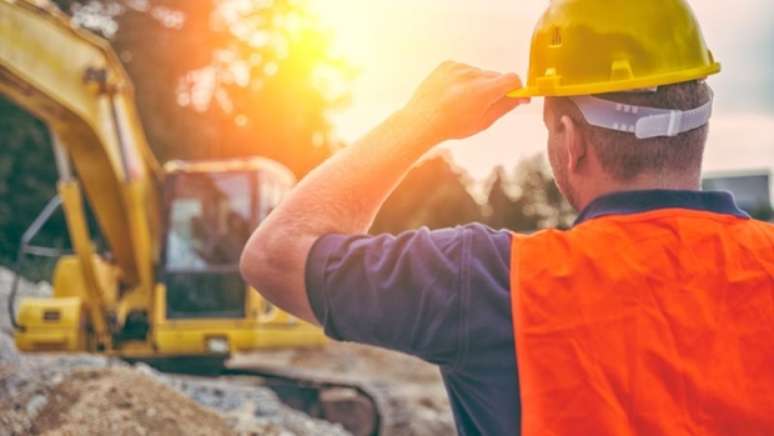 The machinery and equipment sector experiences high employment