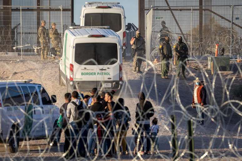Em 2021, EUA tiveram que custodiar quase 139 mil menores desacompanhados que haviam atravessado a fronteira