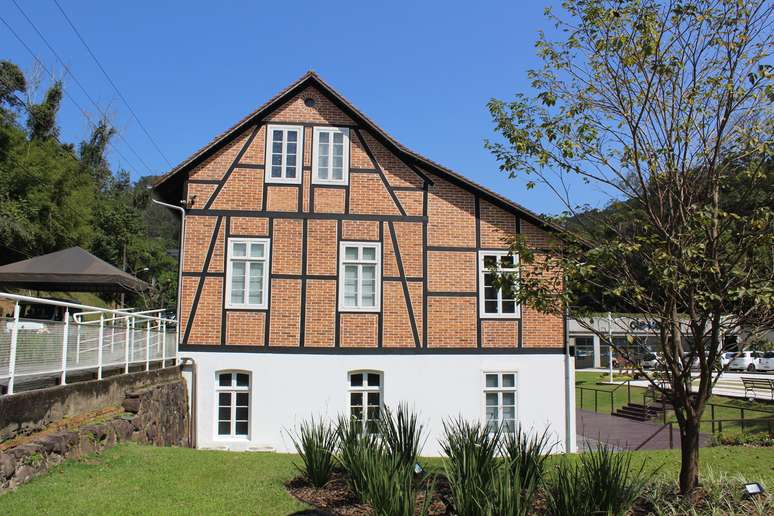 O Museu da Hering ocupa uma casa enxaimel do final do s&eacute;culo 19