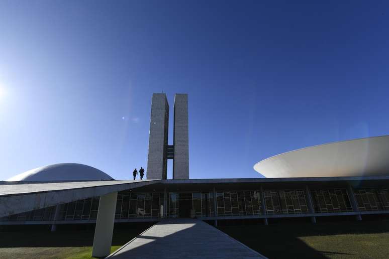 O assunto voltou ao Parlamento pelas mãos do próprio governo, que não teve tempo de regulamentar a lei antes do prazo final de maio deste ano