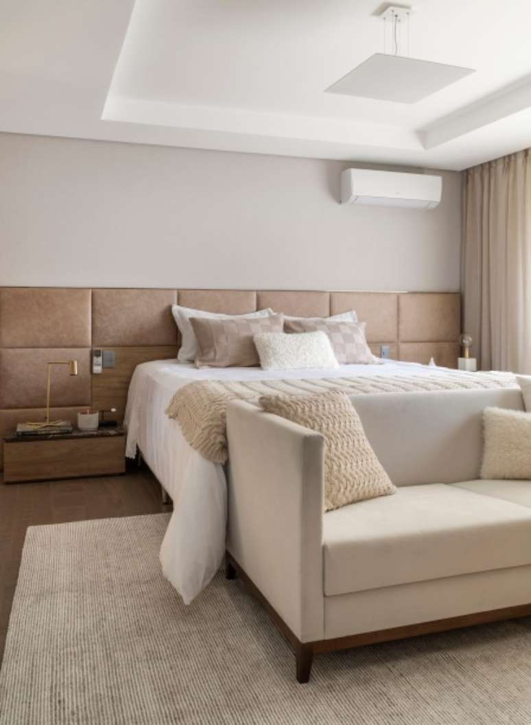260m² apartment designed by Renata Spinelli.