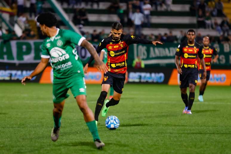 Chape e Sport mediram forças nesta terça-feira, na Arena Condá –