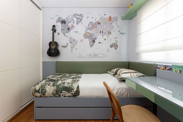 187 m² apartment designed by DCC Arquitetura.
