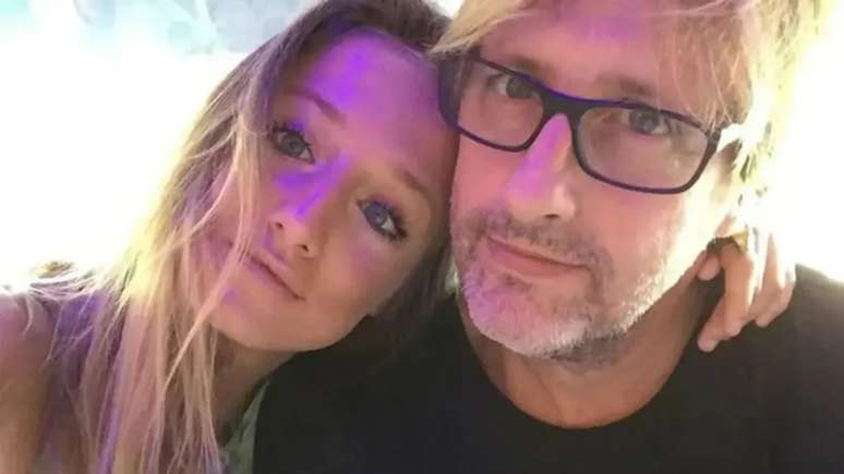 Former BBB Bruna Griphao shocks the web by having a sexy dance with her father