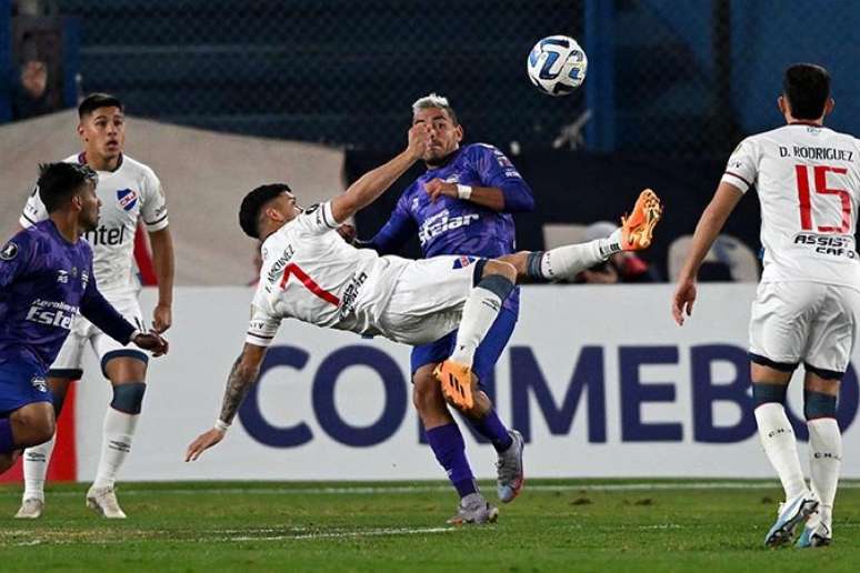 Nacional levou a melhor dentro de casa e avançou na Libertadores (PABLO PORCIUNCULA/AFP)