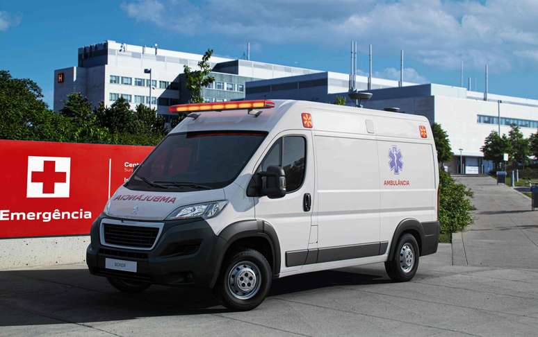 Peugeot Boxer ganha versão para motoristas de categoria B.