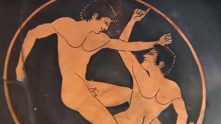 Era impressionante que os jogos realizados no istmo de Corinto a cada dois anos em homenagem a Poseidon aparecessem com destaque