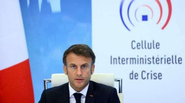 O presidente franc&ecirc;s Emmanuel Macron condenou a viol&ecirc;ncia na sexta-feira e descreveu a situa&ccedil;&atilde;o atual como 'inaceit&aacute;vel e injustific&aacute;vel'